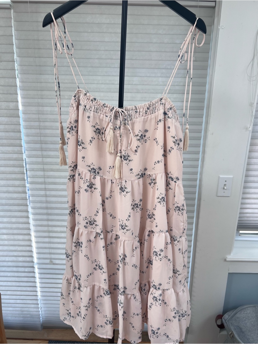 Storia Blush Floral Tie-Shoulder Tiered Midi Dress